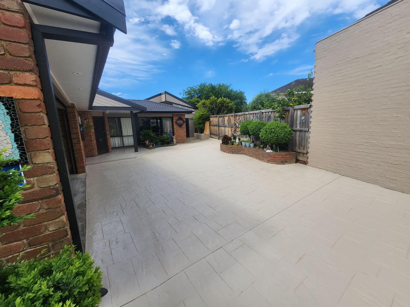 Personalised Painting Solutions located in Croydon, Victoria, painted the driveway, exterior of house in Rowville