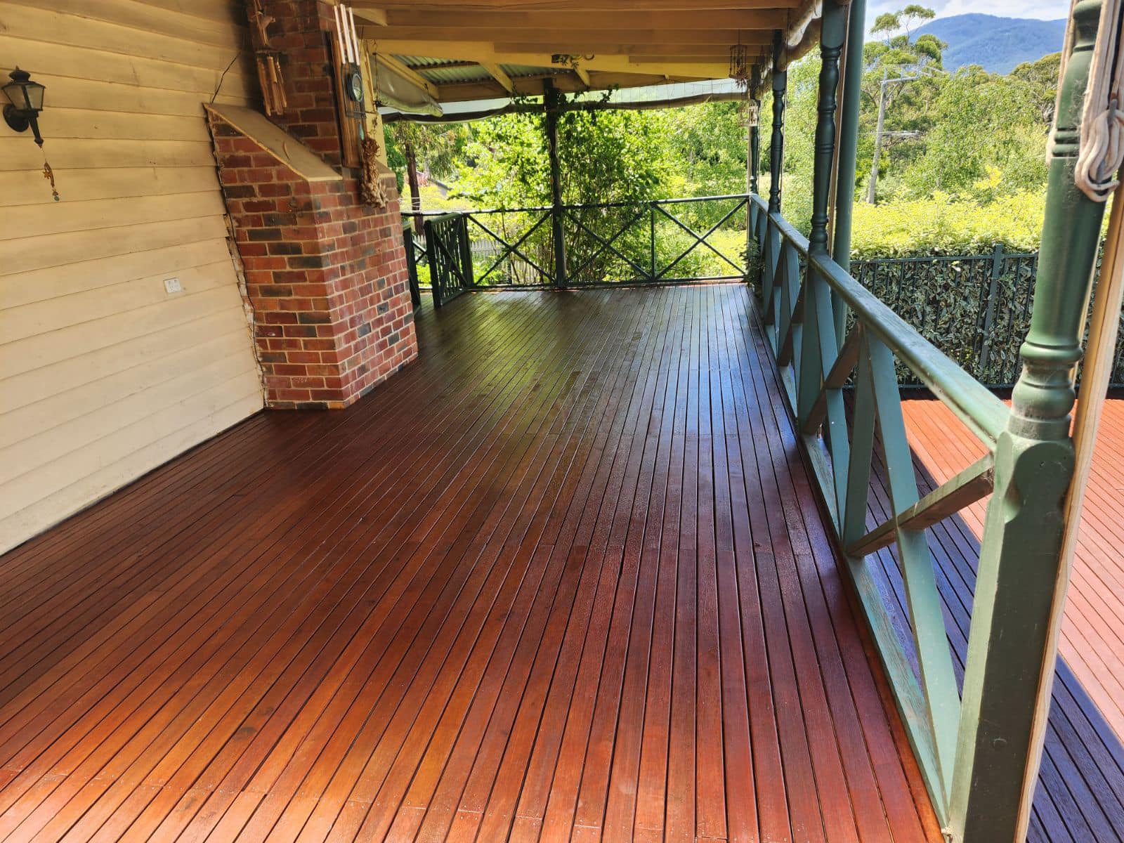 Personalised Painting Solutions located in Croydon, Victoria, stained deck in Launching Place